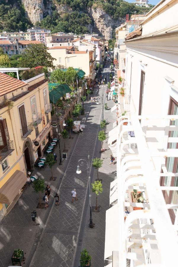 Appartamento Corso Italia 38 C Sorrento Luaran gambar